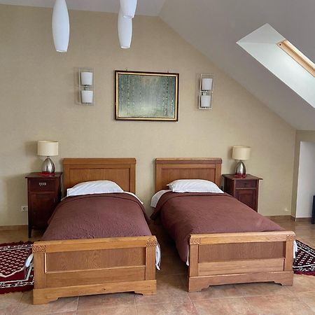 Classic Car Museum Apartment Riga Ngoại thất bức ảnh