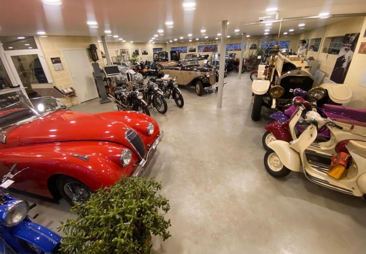 Classic Car Museum Apartment Riga Ngoại thất bức ảnh