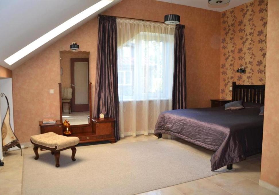 Classic Car Museum Apartment Riga Ngoại thất bức ảnh